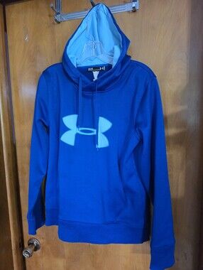 Womens? Med Under Armour Pullover Fleece Lined Hoodie Jacket